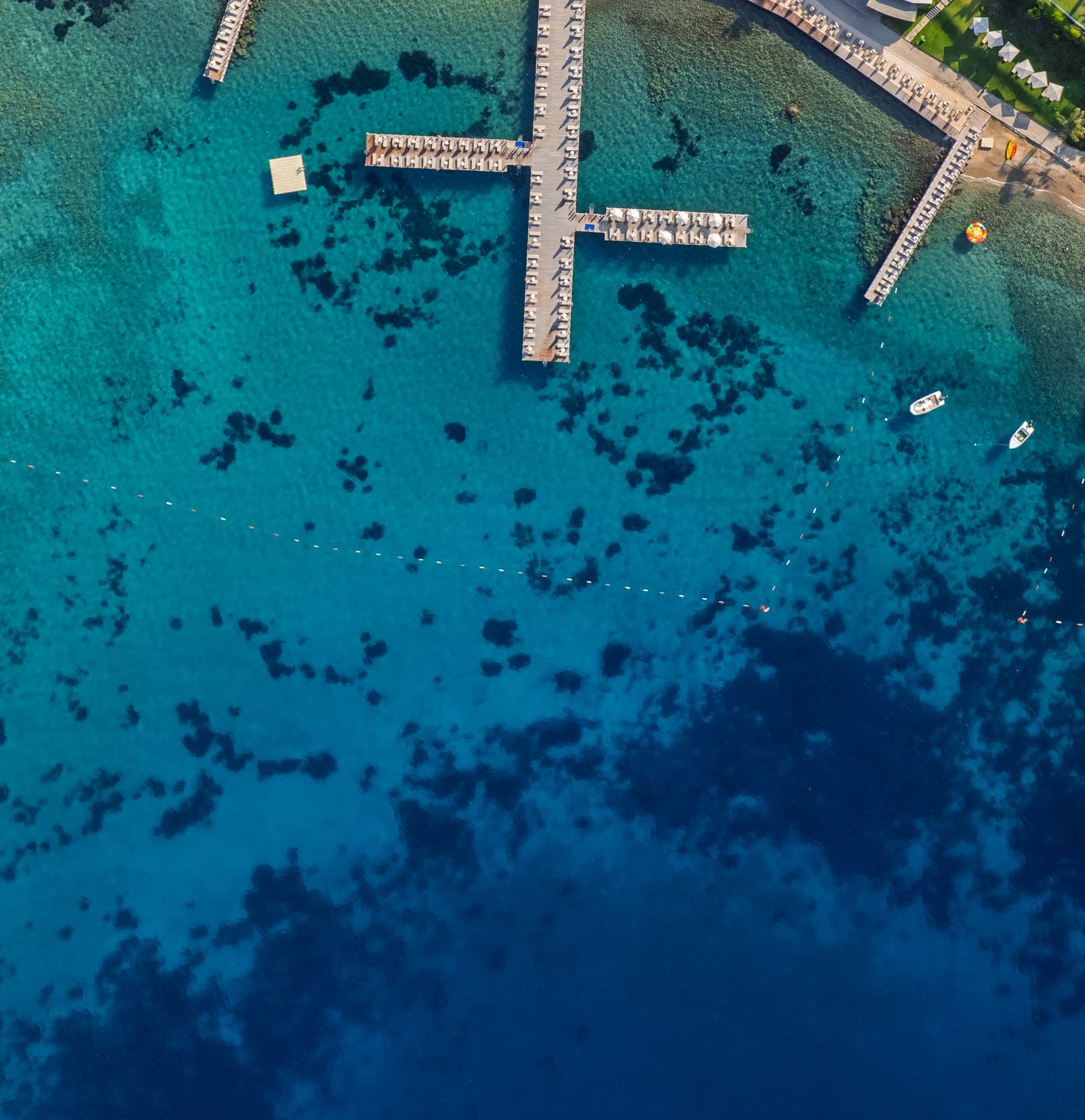Kefaluka Resort beach and piers — aerial view