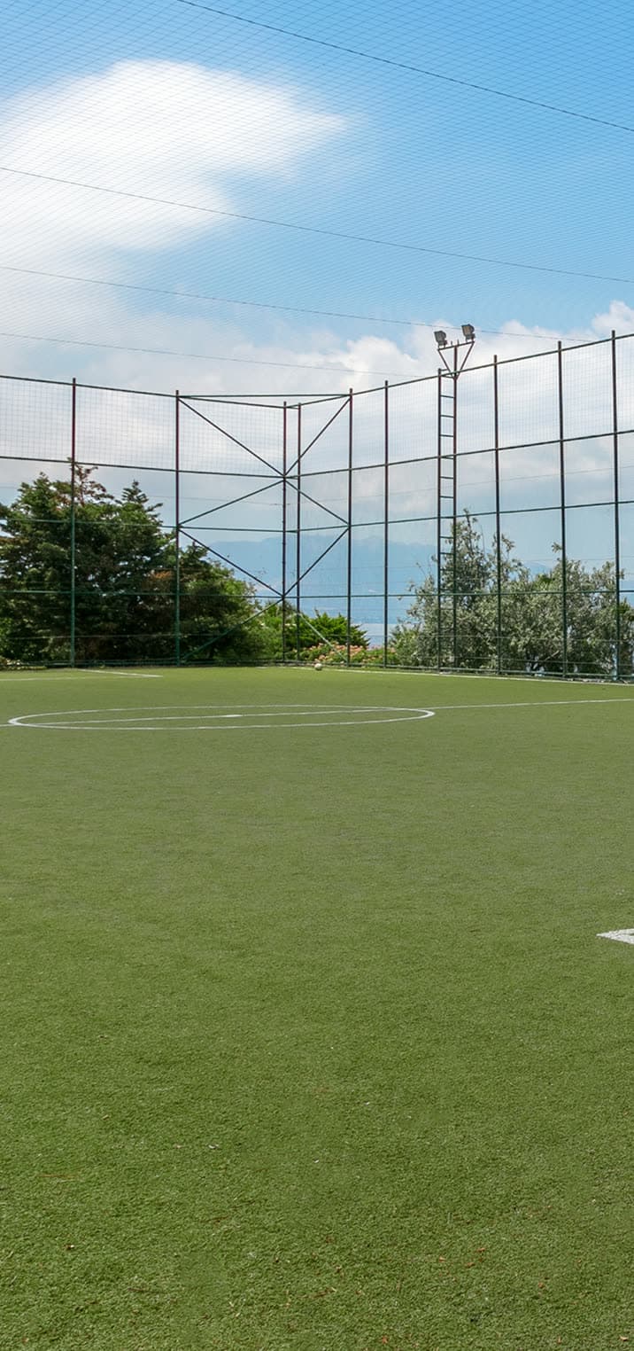 Futbol Sahası sol görsel